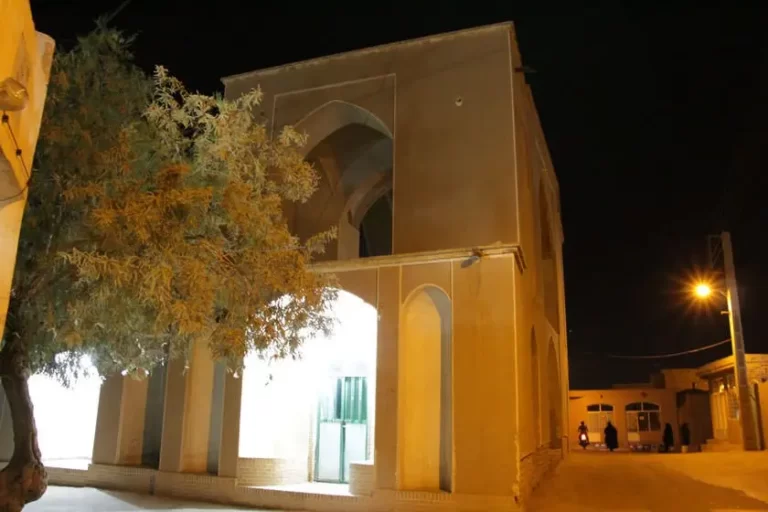 مسجد علی (نوش آباد)