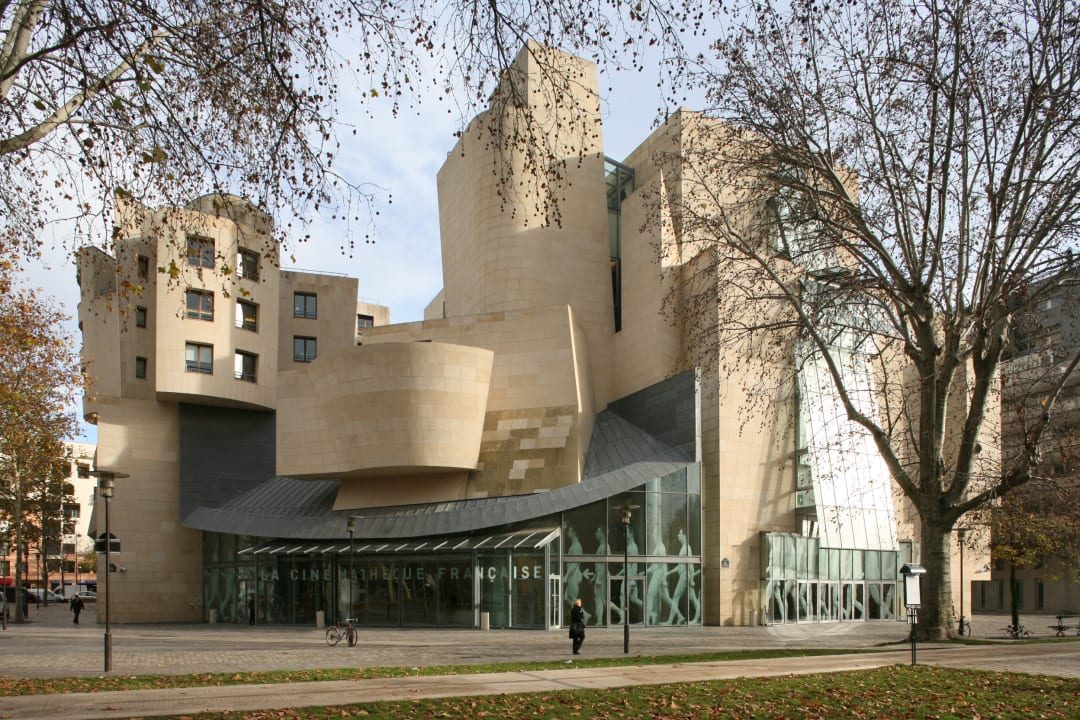 French cinema building by Frank Gehry