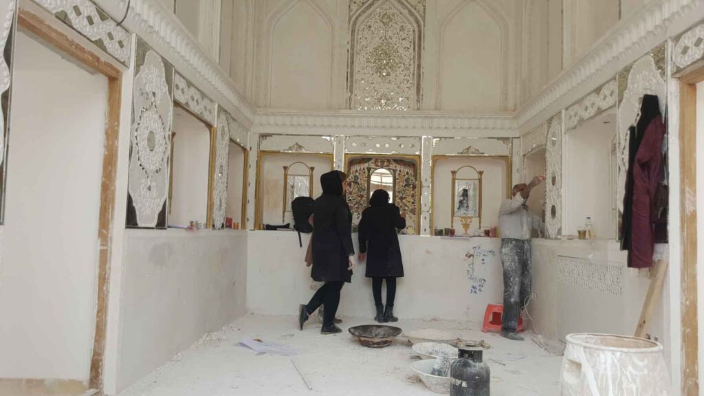 مرمت خانه شهید صدوقی